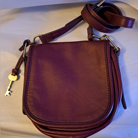Fossil Handbags - Vintage Fossil Burgundy Leather Keyper Flap Close Crossbody Bag Purse